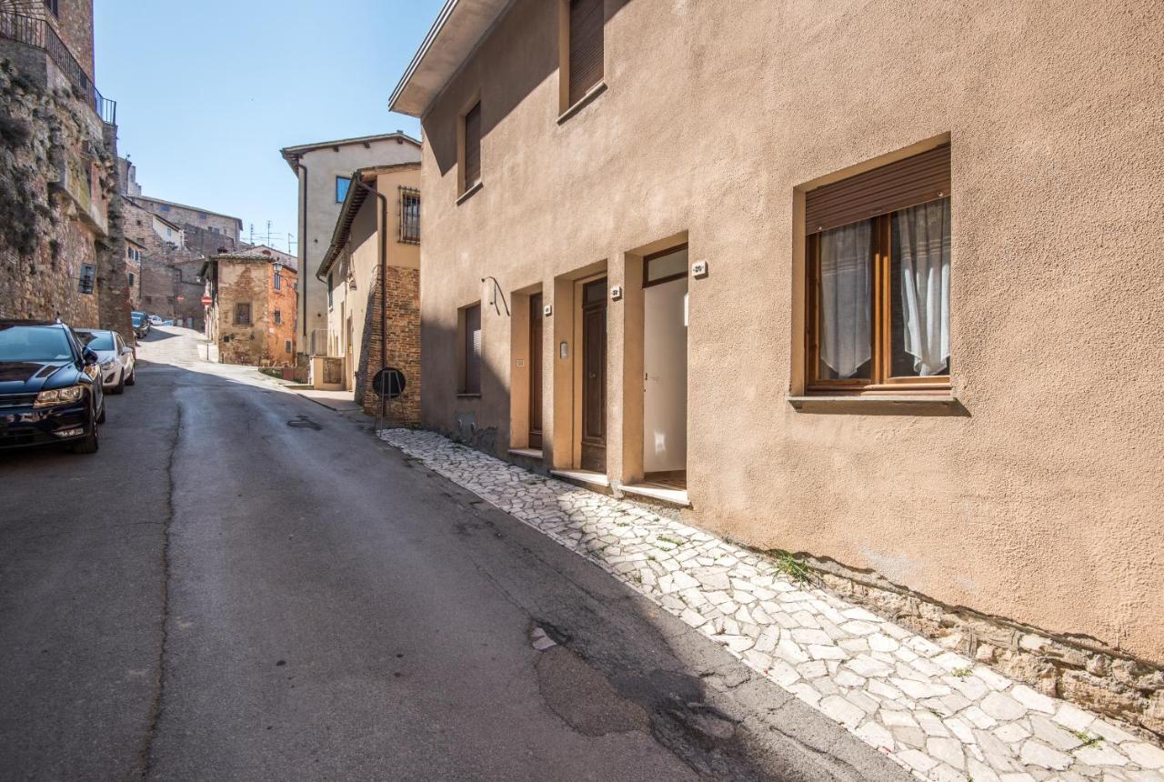 Montepulciano Stazione Entro Le Mura מראה חיצוני תמונה